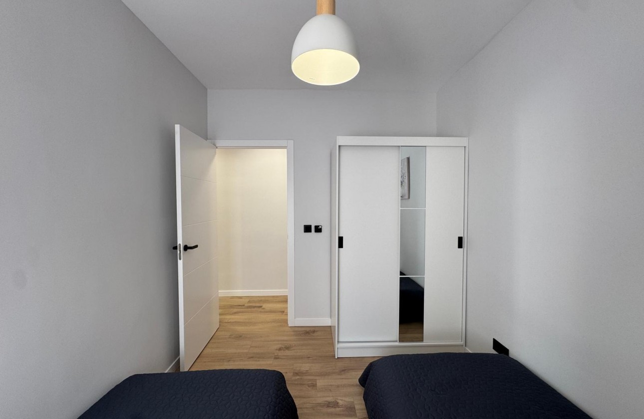 Reventa - Apartamento / piso - Torrevieja - Playa del Cura