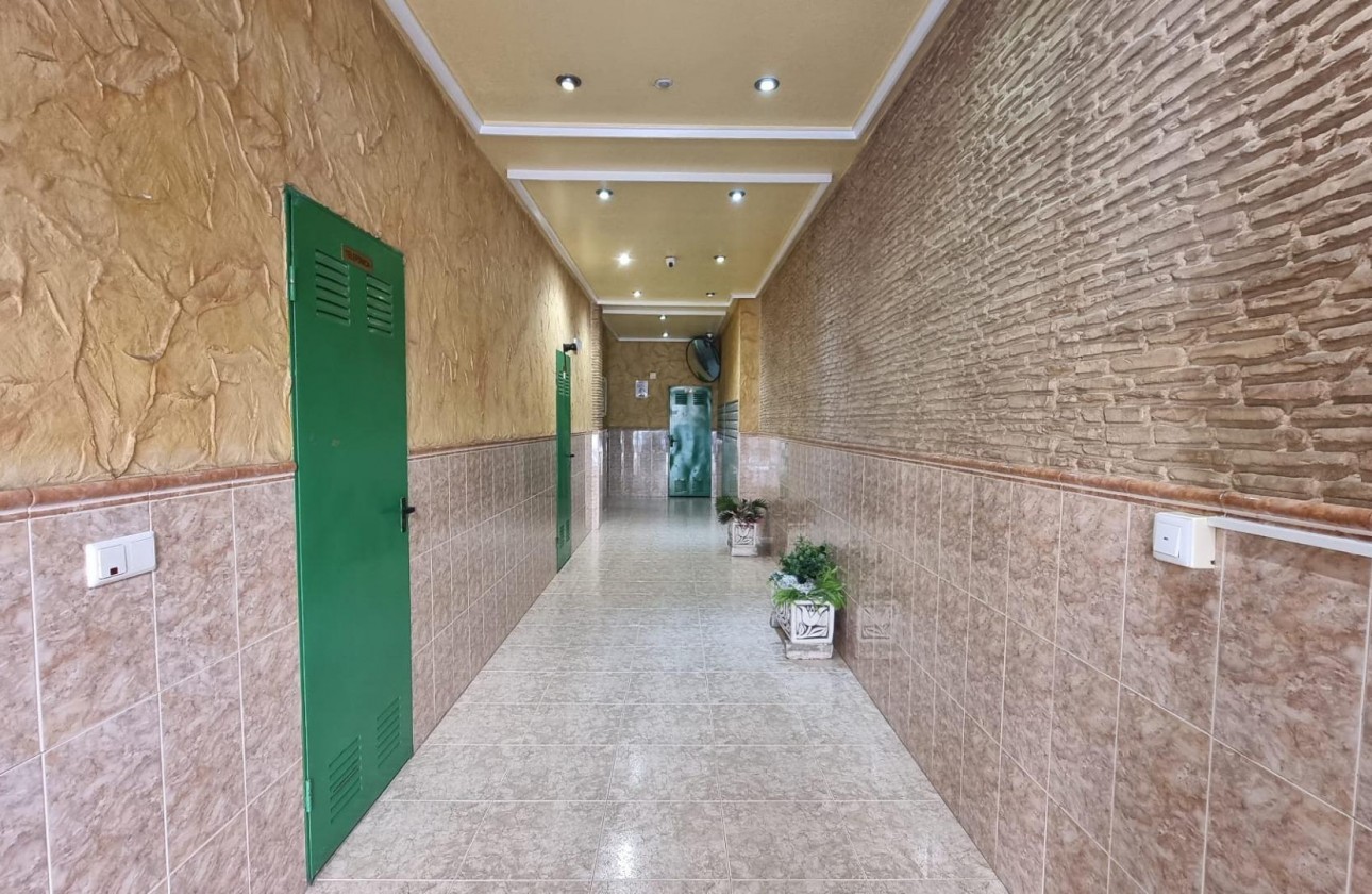 Resale - Apartment / flat - Torrevieja - Acequion