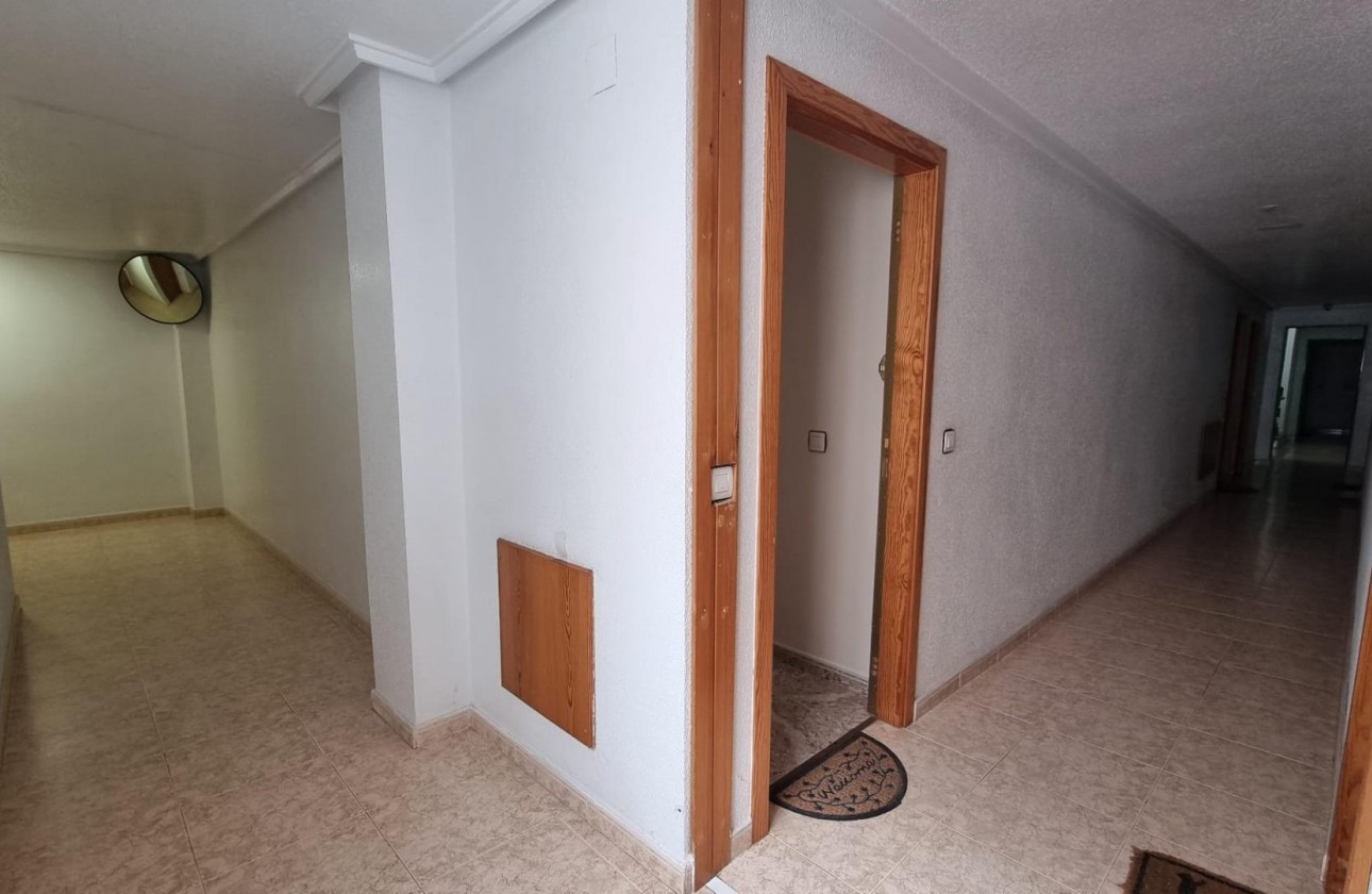 Resale - Apartment / flat - Torrevieja - Acequion