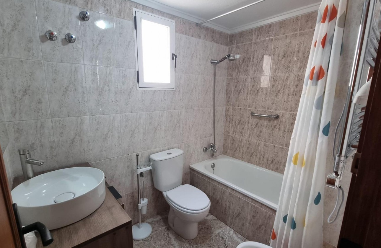 Resale - Apartment / flat - Torrevieja - Acequion