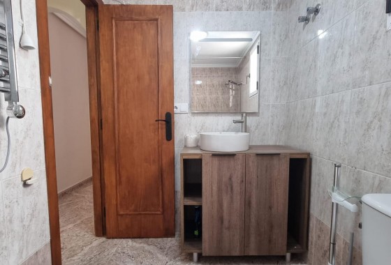 Resale - Apartment / flat - Torrevieja - Acequion