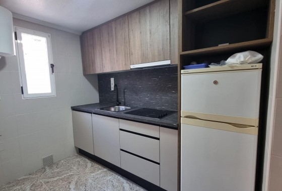 Resale - Apartment / flat - Torrevieja - Acequion