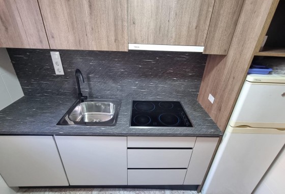 Resale - Apartment / flat - Torrevieja - Acequion