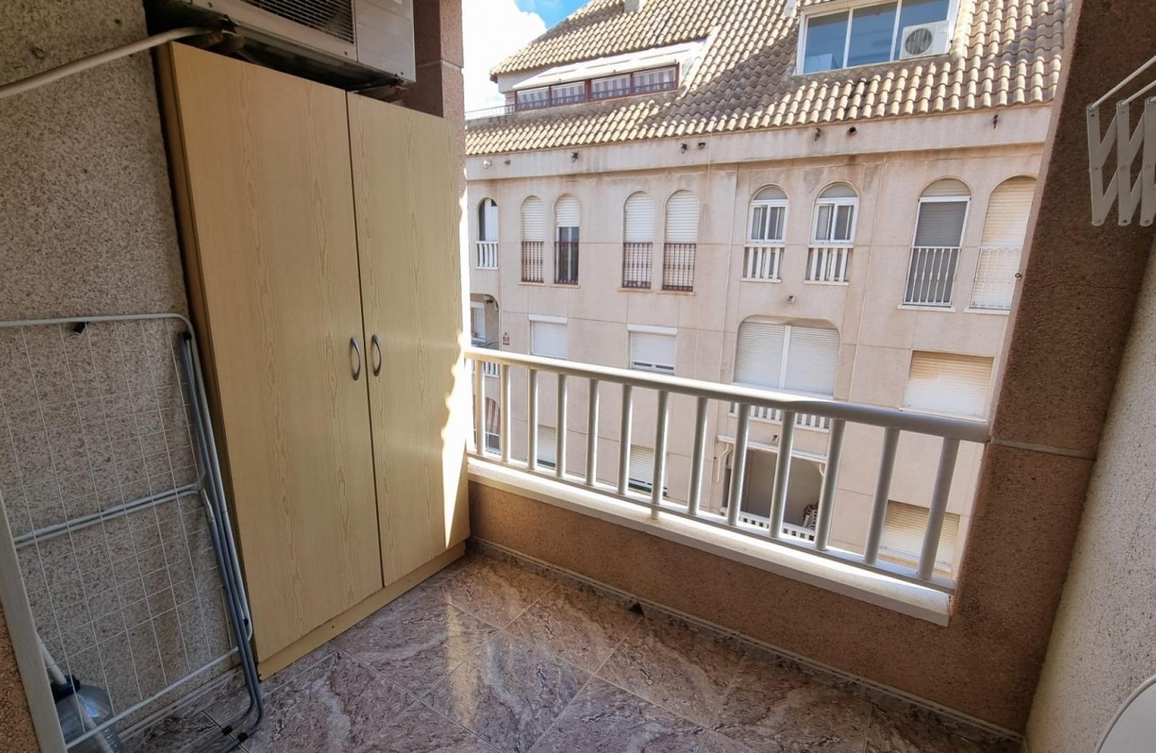 Resale - Apartment / flat - Torrevieja - Acequion