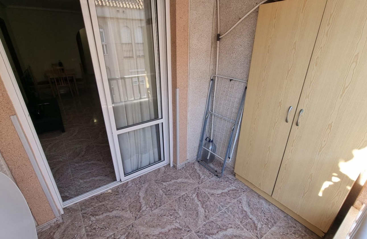 Resale - Apartment / flat - Torrevieja - Acequion