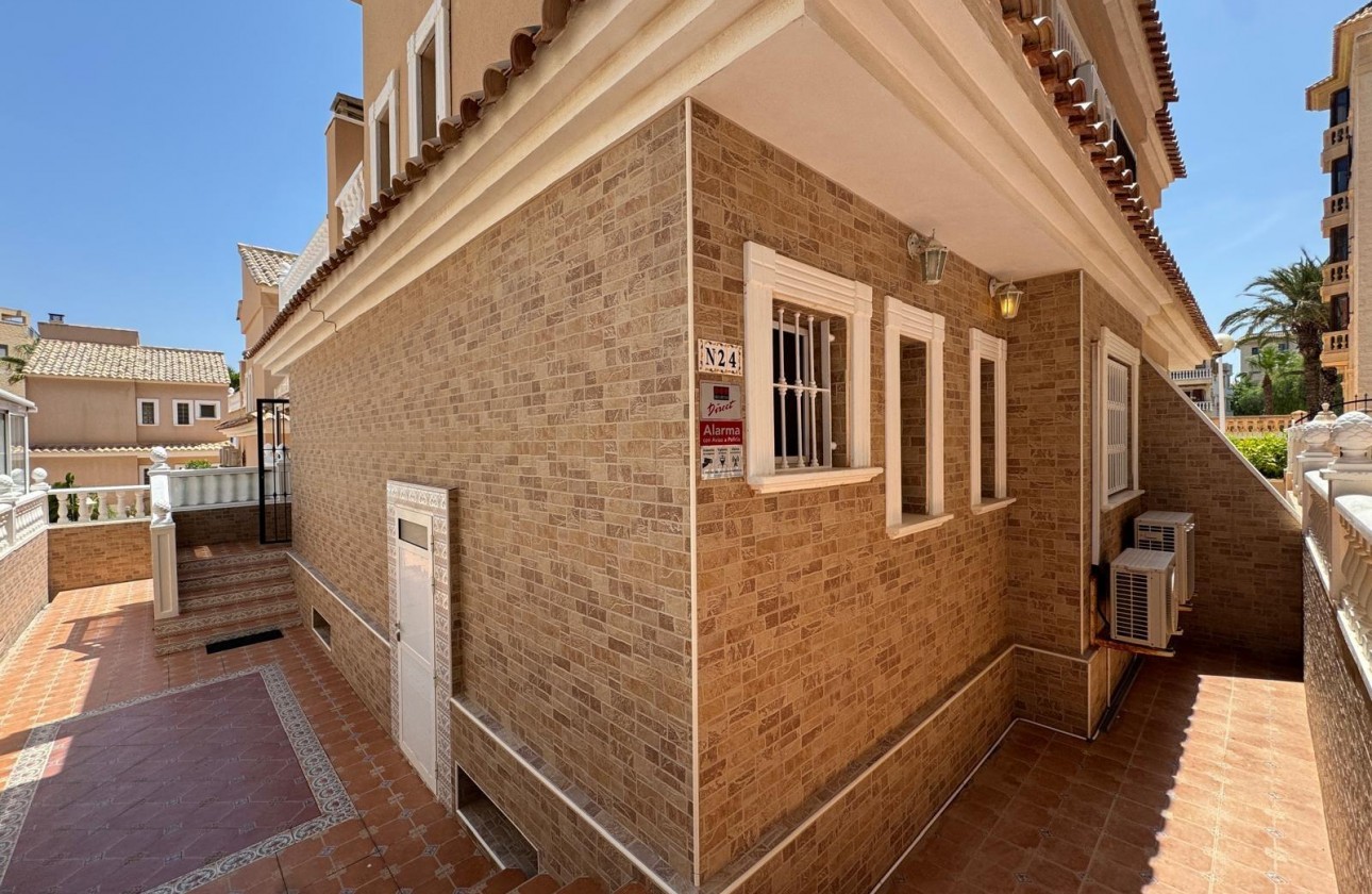 Reventa - Chalet - Guardamar del Segura - Urbanizaciones