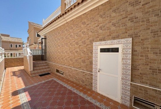 Reventa - Chalet - Guardamar del Segura - Urbanizaciones