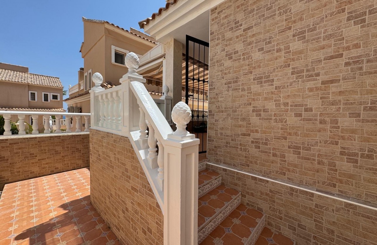 Reventa - Chalet - Guardamar del Segura - Urbanizaciones