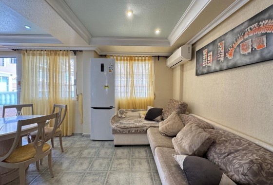 Reventa - Chalet - Guardamar del Segura - Urbanizaciones