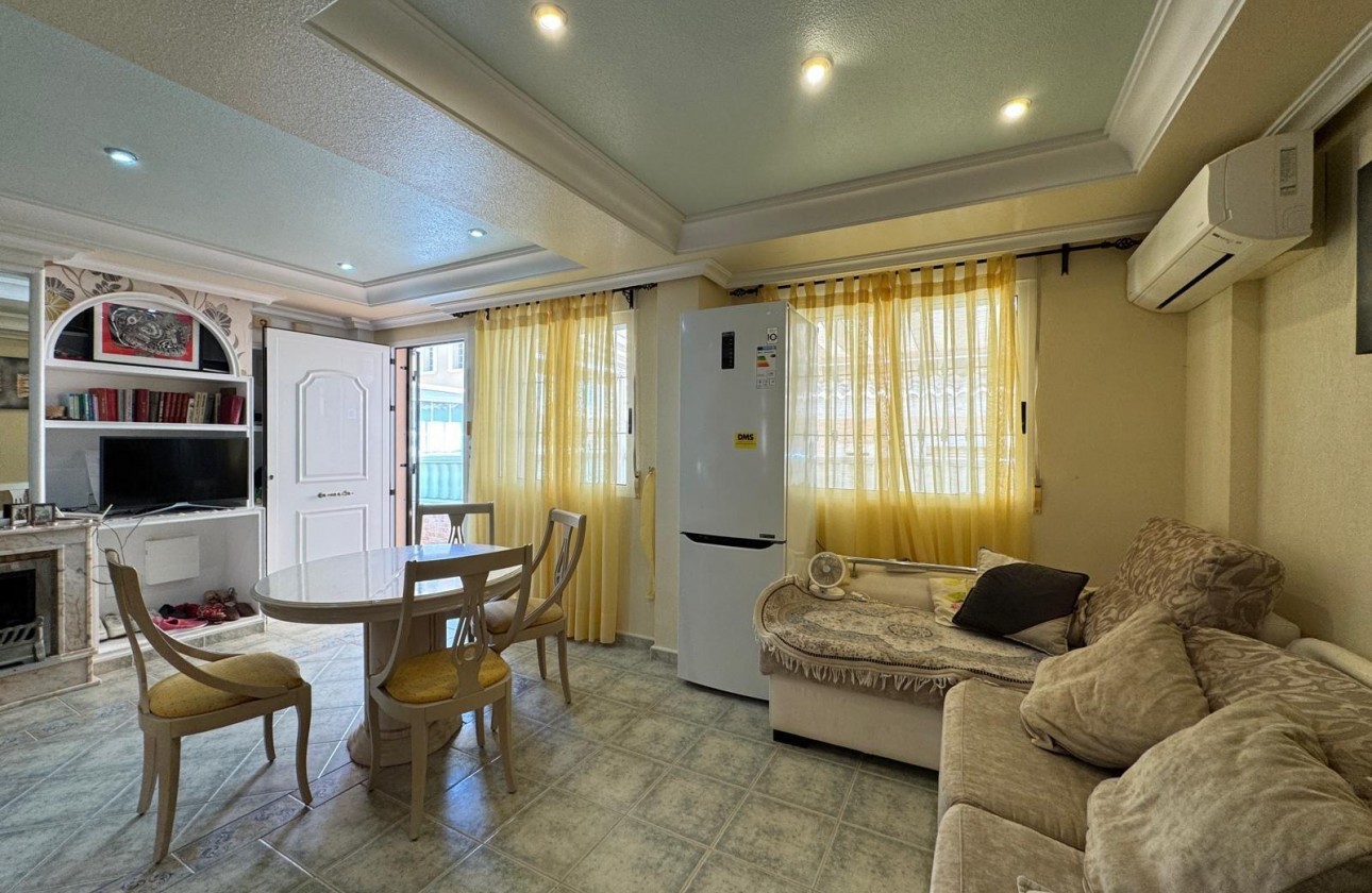 Reventa - Chalet - Guardamar del Segura - Urbanizaciones