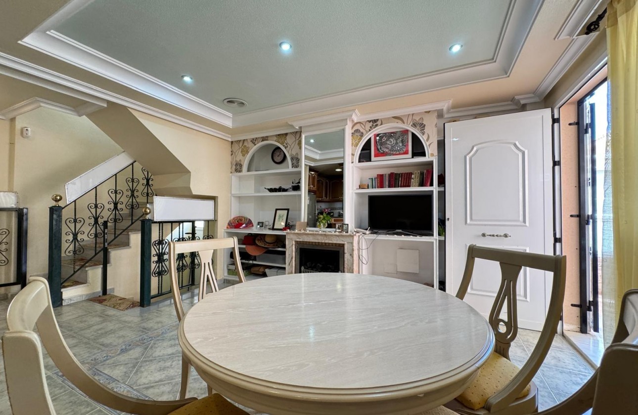 Reventa - Chalet - Guardamar del Segura - Urbanizaciones