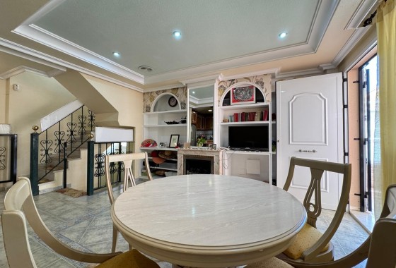 Reventa - Chalet - Guardamar del Segura - Urbanizaciones