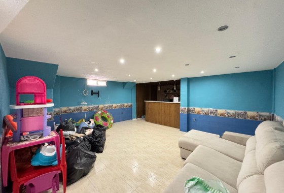 Reventa - Chalet - Guardamar del Segura - Urbanizaciones