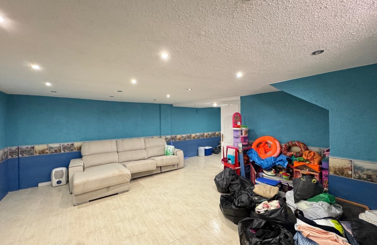 Reventa - Chalet - Guardamar del Segura - Urbanizaciones