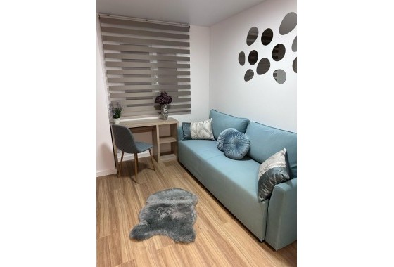 Resale - Apartment / flat - Torrevieja - Estacion de autobuses
