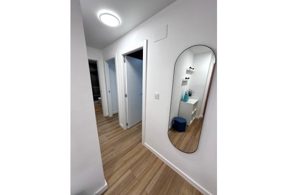 Resale - Apartment / flat - Torrevieja - Estacion de autobuses