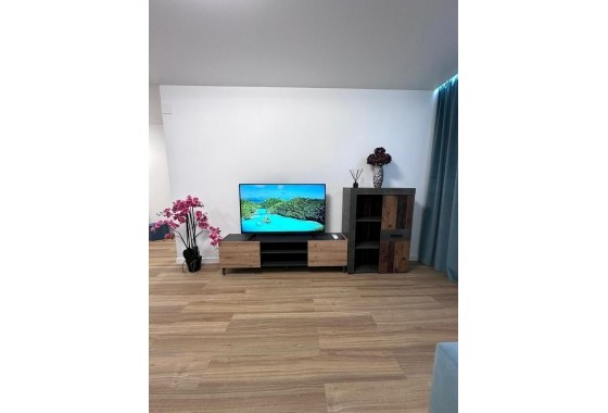 Resale - Apartment / flat - Torrevieja - Estacion de autobuses