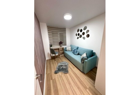 Resale - Apartment / flat - Torrevieja - Estacion de autobuses