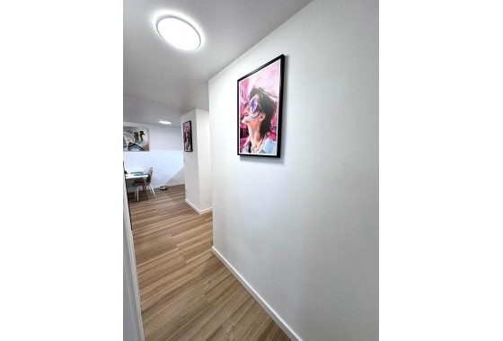 Resale - Apartment / flat - Torrevieja - Estacion de autobuses
