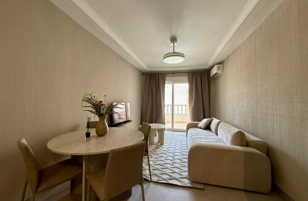 Resale - Apartment / flat - Torrevieja - Playa del Cura