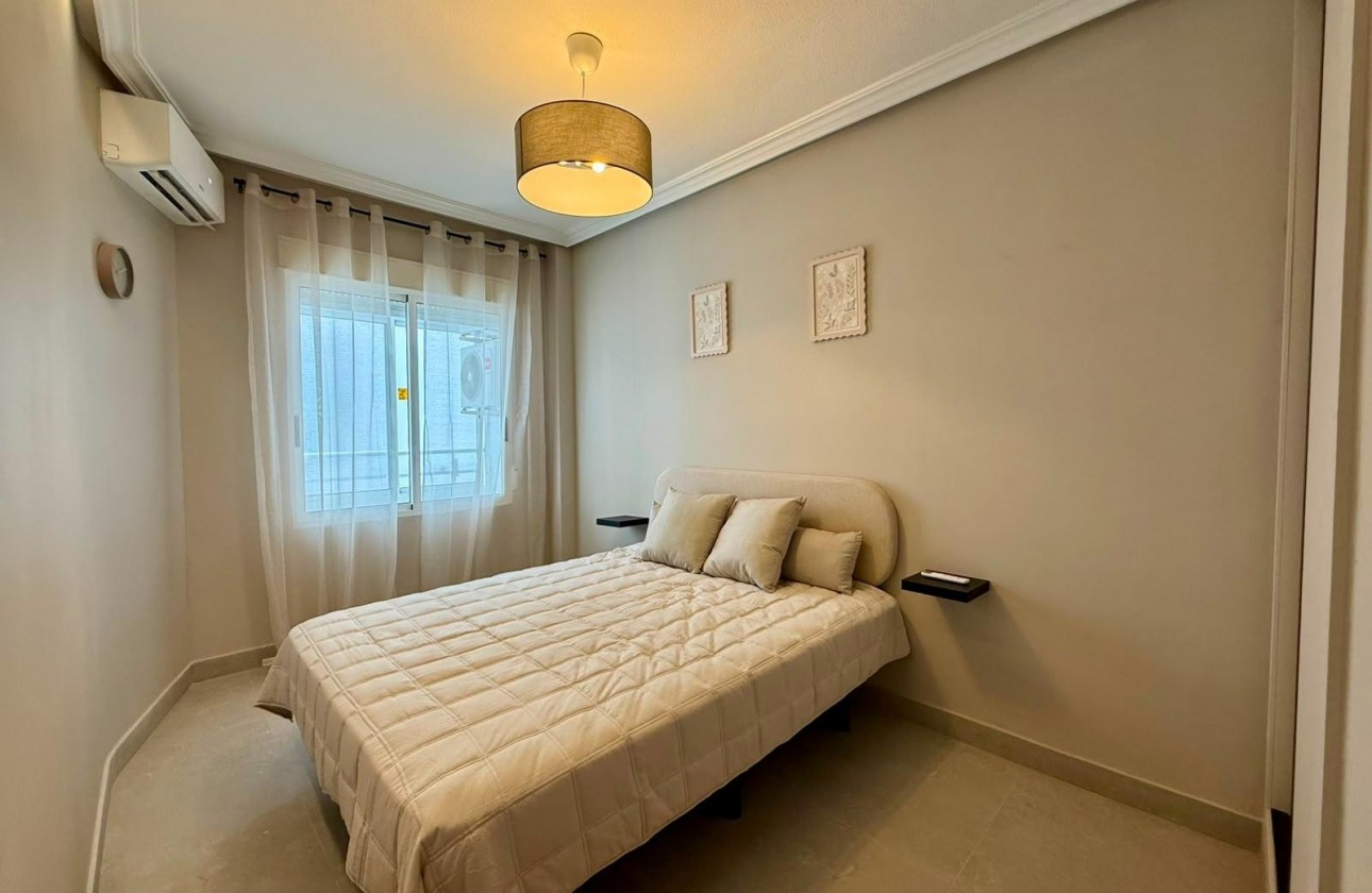 Resale - Apartment / flat - Torrevieja - Playa del Cura