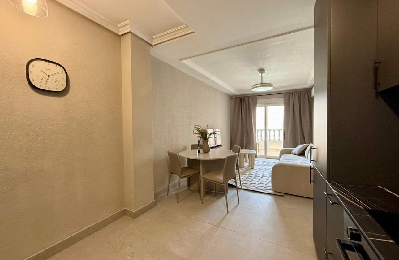 Resale - Apartment / flat - Torrevieja - Playa del Cura