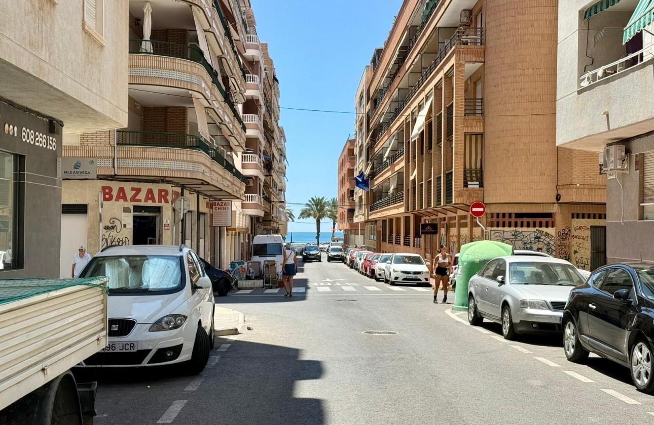 Resale - Apartment / flat - Torrevieja - Playa del Cura