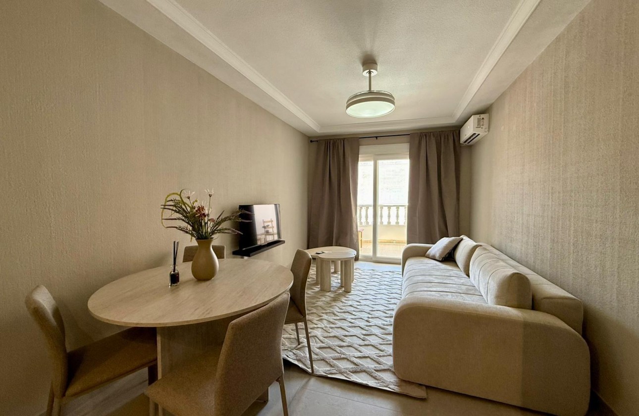 Resale - Apartment / flat - Torrevieja - Playa del Cura
