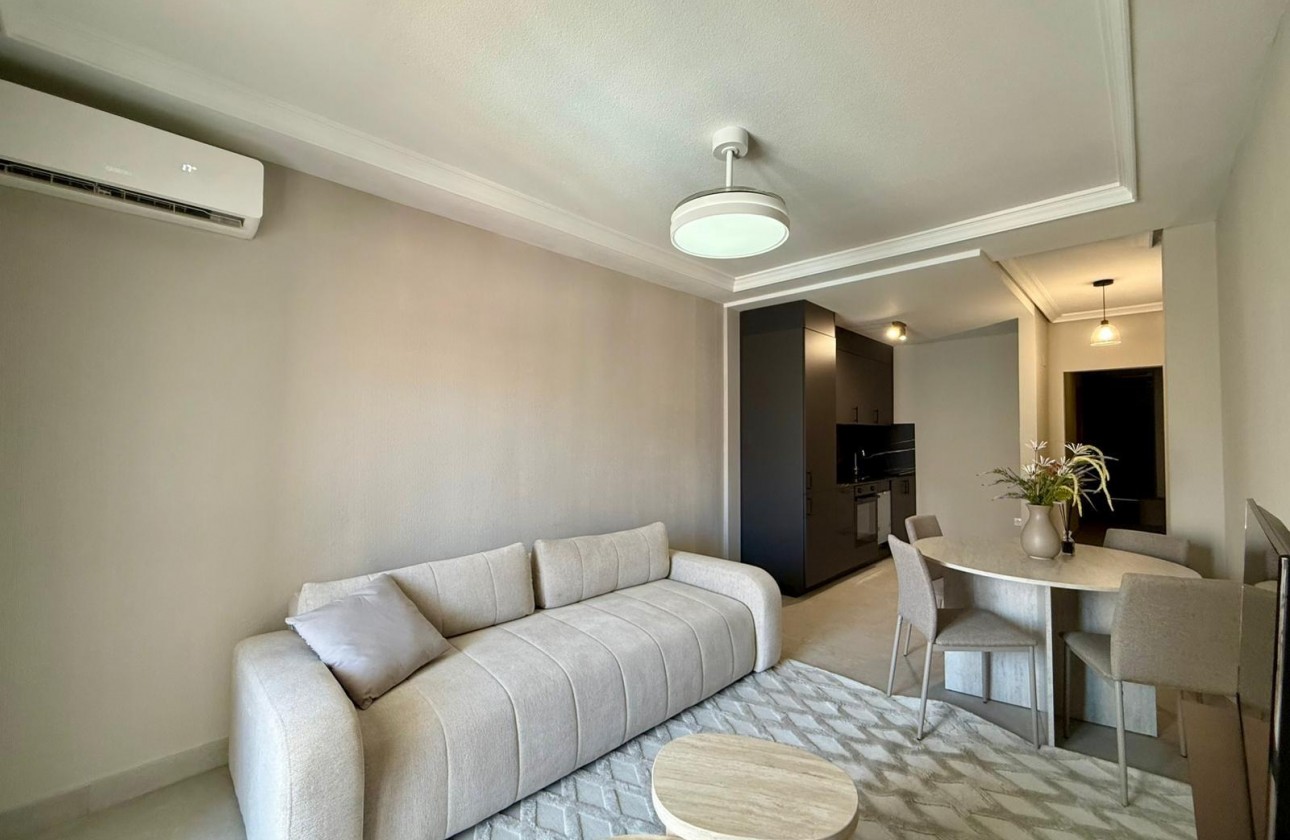 Resale - Apartment / flat - Torrevieja - Playa del Cura