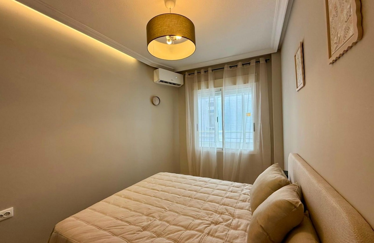 Resale - Apartment / flat - Torrevieja - Playa del Cura
