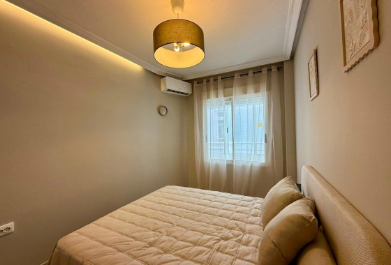 Resale - Apartment / flat - Torrevieja - Playa del Cura