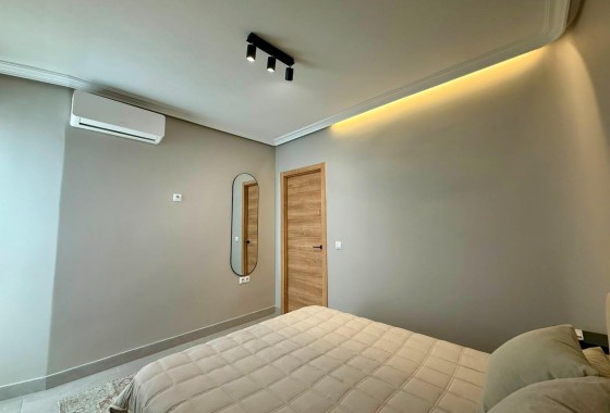 Resale - Apartment / flat - Torrevieja - Playa del Cura