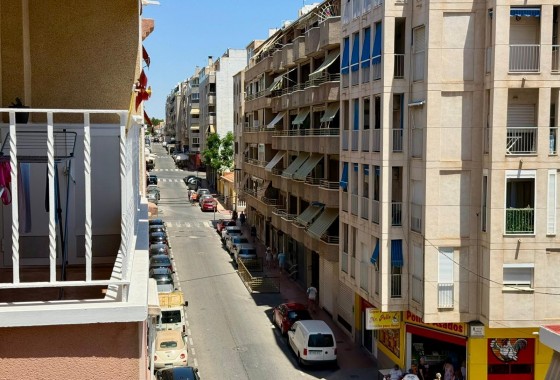 Resale - Apartment / flat - Torrevieja - Playa del Cura
