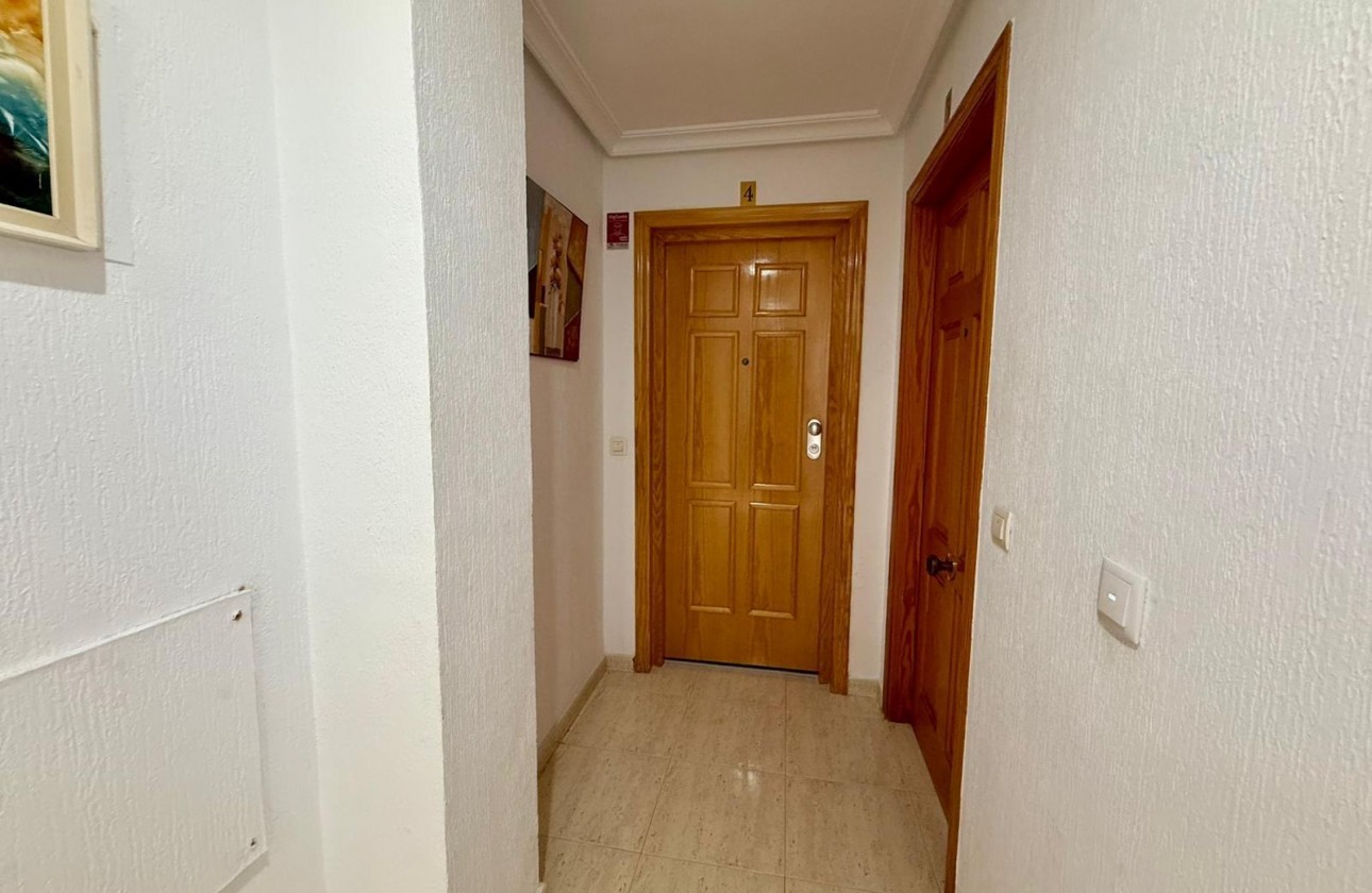 Resale - Apartment / flat - Torrevieja - Playa del Cura
