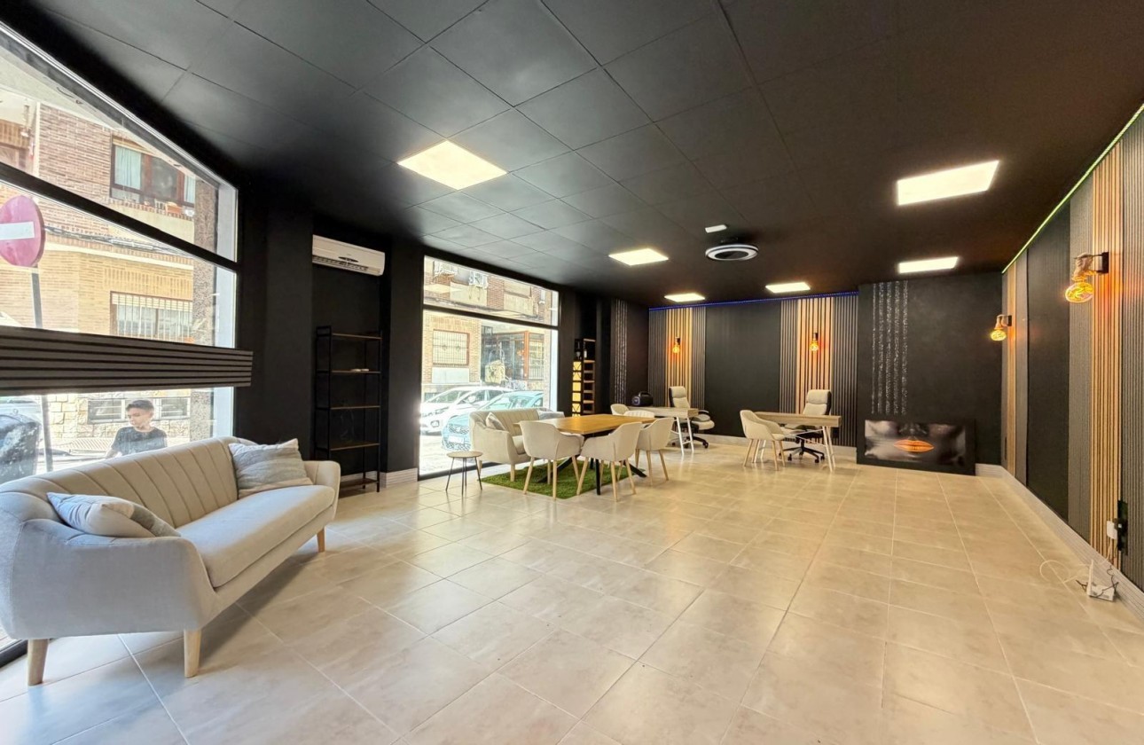 Reventa - Comercial - Torrevieja - Playa de los Locos
