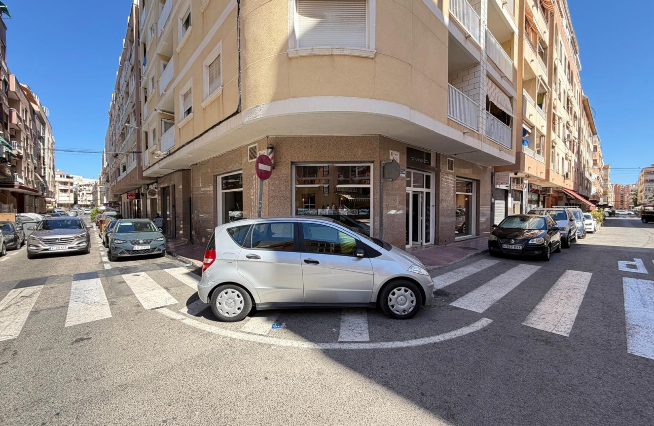 Reventa - Comercial - Torrevieja - Playa de los Locos