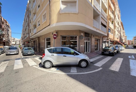 Reventa - Comercial - Torrevieja - Playa de los Locos