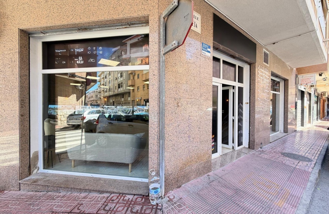 Reventa - Comercial - Torrevieja - Playa de los Locos