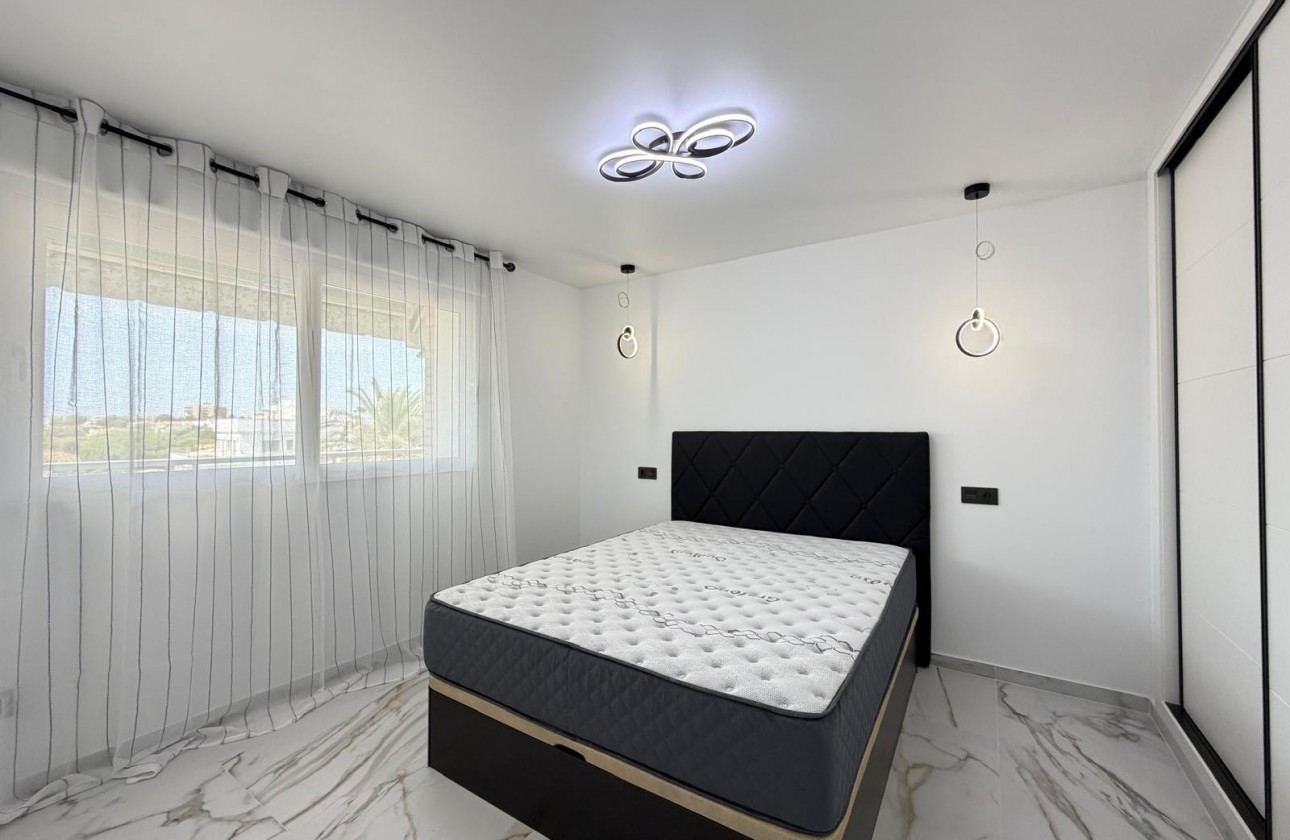 Resale - Apartment / flat - Orihuela Costa - La Zenia