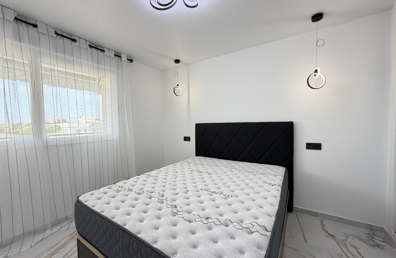 Resale - Apartment / flat - Orihuela Costa - La Zenia