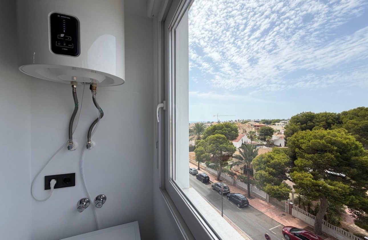 Resale - Apartment / flat - Orihuela Costa - La Zenia