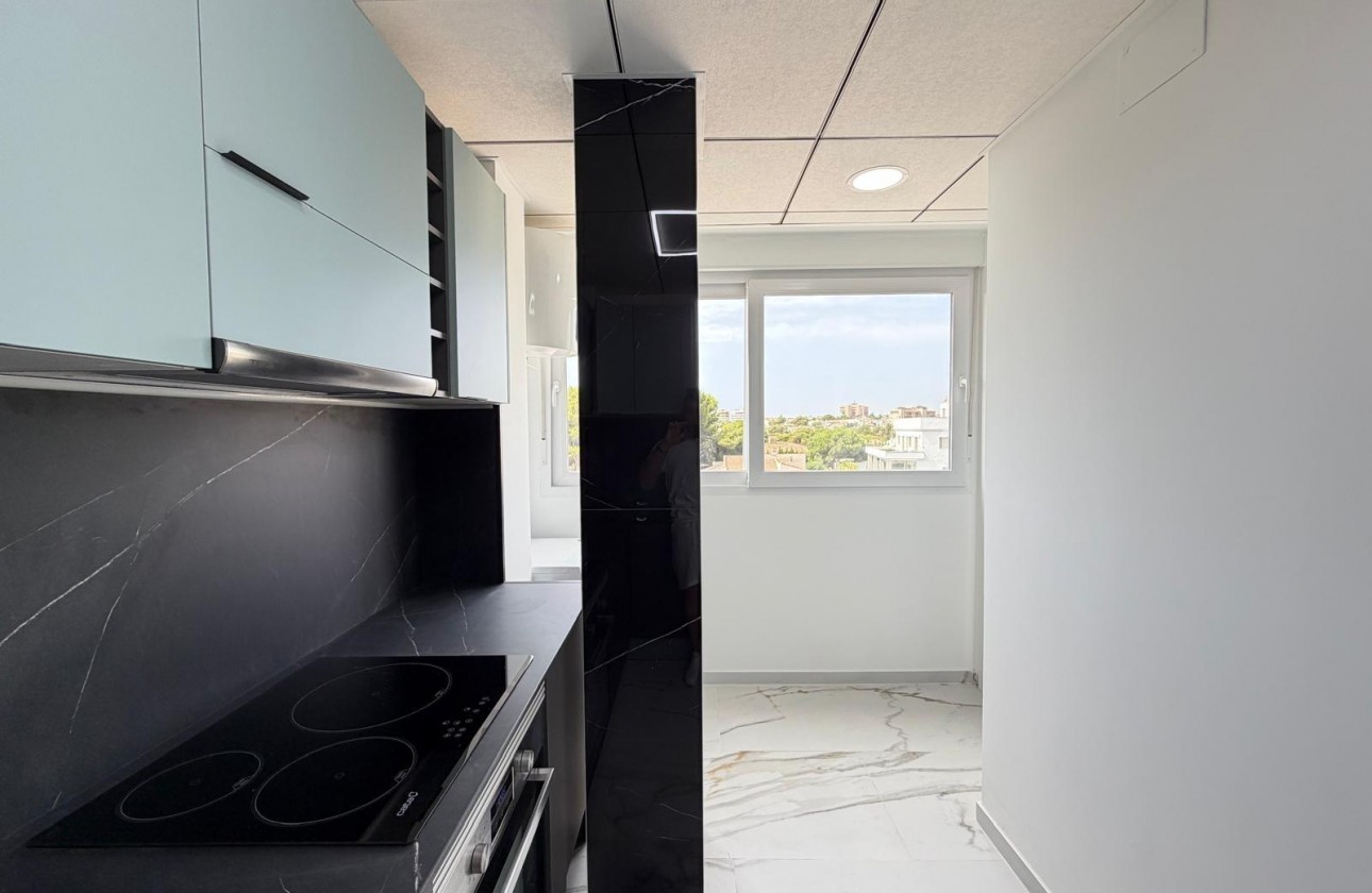 Resale - Apartment / flat - Orihuela Costa - La Zenia