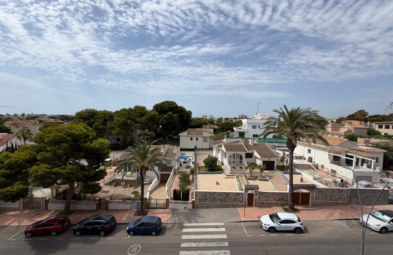 Resale - Apartment / flat - Orihuela Costa - La Zenia