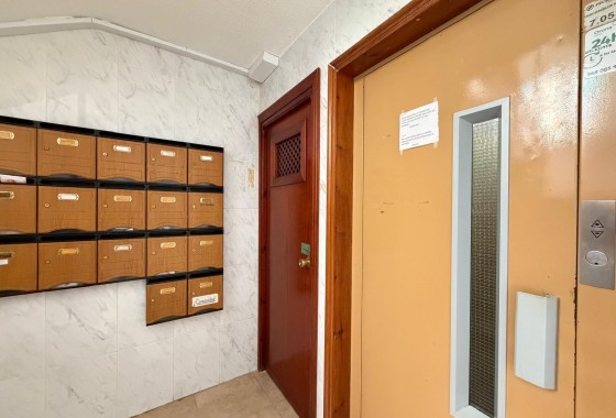 Resale - Apartment / flat - Orihuela Costa - La Zenia