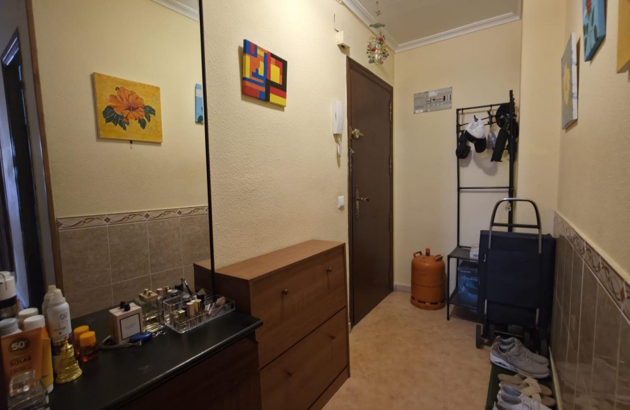 Resale - Apartment / flat - Torrevieja - Playa del Cura