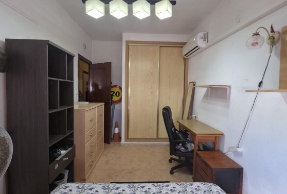 Resale - Apartment / flat - Torrevieja - Playa del Cura