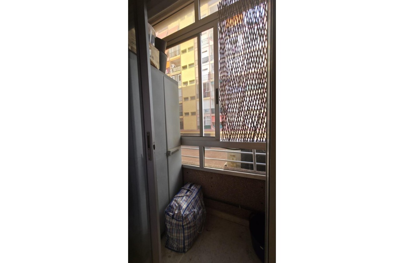 Resale - Apartment / flat - Torrevieja - Playa del Cura