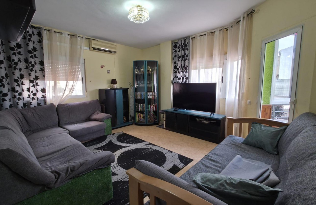 Resale - Apartment / flat - Torrevieja - Playa del Cura