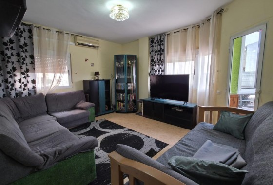 Resale - Apartment / flat - Torrevieja - Playa del Cura
