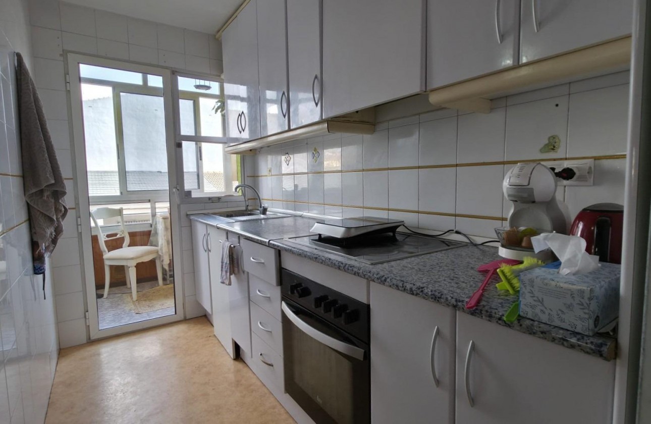Resale - Apartment / flat - Torrevieja - Playa del Cura